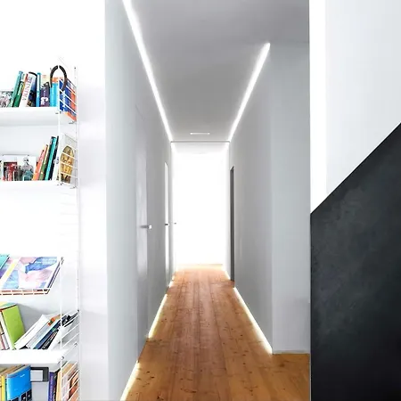 Spacious Indipendent In Apartment *